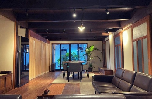 Nakatsu Casa | Suehiroya 3 minutes walk from Nakatsu Castle Renovated miso storehouse / Nakatsu Ōita