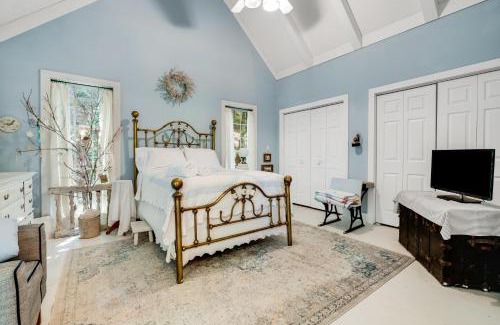 Rambling Ridge Casa | Sues Mountain Charm Fire Pit Mountain Views