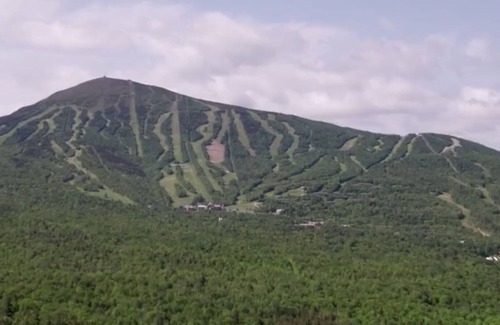 Stratton Apartamento | Sugarloaf Charming studio with AC in Stratton Me. Wyman Township, ski area.