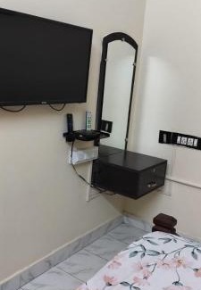 Virudhunagar Cabina | Suganya Lodge
