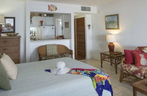Estate Golden Rock Condominio | Sugar Beach...Says It All..(NO PASSPORT REQ'D)