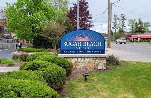 Traverse City Casa | Sugar Beach Villa 1012 Luxury Waterfront Condo