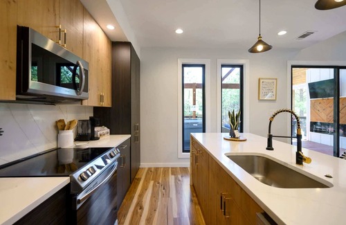Broken Bow Cabina | Sugar Bear Den Stay for 10!