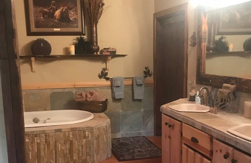 Douglas City Casa | Sugar Bear Lodge on the Trinity River