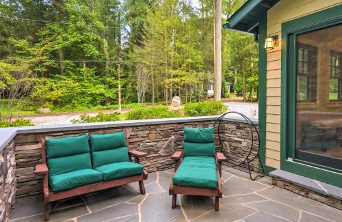 Laurel Mountain Casa | Sugar Berry Craftsman Home in Laughlintown