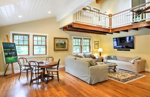Laurel Mountain Casa | Sugar Berry Craftsman Home in Laughlintown