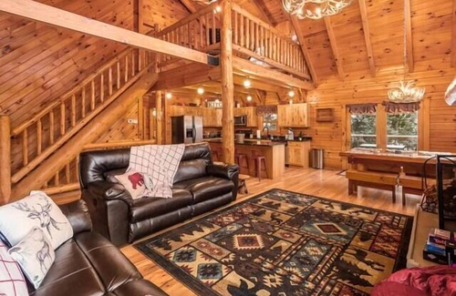 Sugar Grove Cabina | Sugar Grove Retreat - Hot Tub - Hocking Hills!
