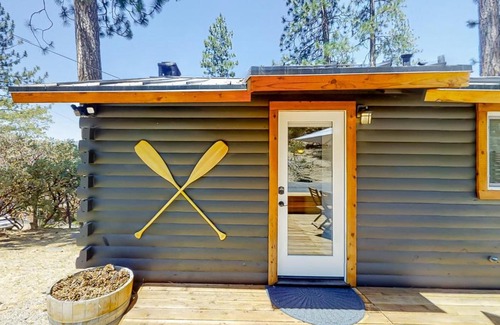 Oakhurst Casa | Sugar Pine Log Cabin