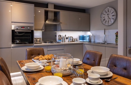 Whitby Casa | Sugar Reef - Luxury House, Garden, Parking & EV Point