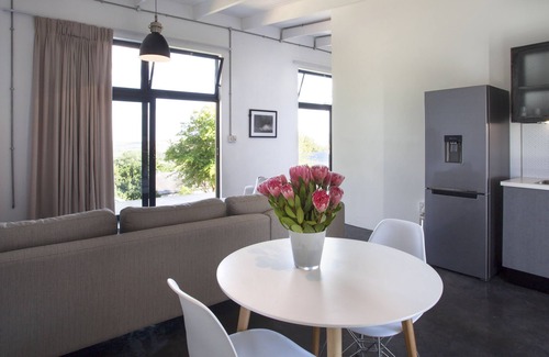 Stellenbosch Casa | Sugarbird Manor at Protea Heights Farm