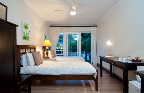 Durban North Cama Y Desayuno | Habitación SugarBird en The Brother's Guest House Durban North