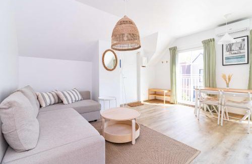 Sventoji Apartamento | SugarDunes APT- 1minToTheBeach, AC & Parking, by Cohost
