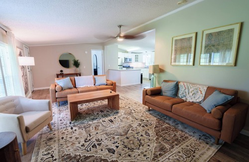 Farmers Casa | Sugarloaf Mountain EscapenSecluded 3 bedroom, 5 acres, ATV, RV and boat storage.