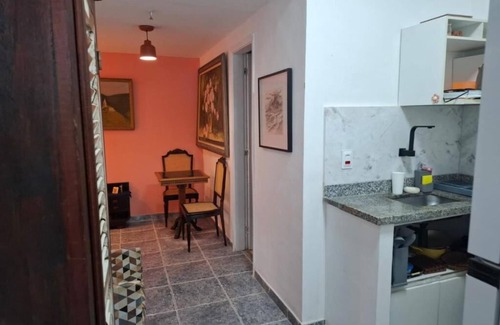 Centro Apartamento | SUH Centro 03 metro e rio antigo