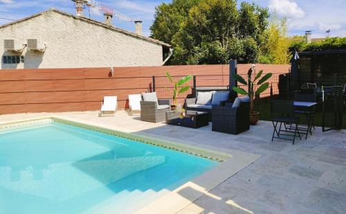 Morieres-les-Avignon Apartamento | SUİTE 44m2 avec piscine