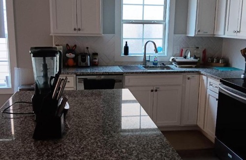 Murfreesboro Casa | Suit with private bathroom #1 in house Murfreesboro TN