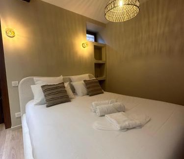 Charleville-Mezieres Apartamento | Suite Élan by CollectionAura - Hypercentre Charleville-Mézières