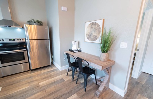 Palmer Apartamento | Colony Suites en el centro de Palmer # 10