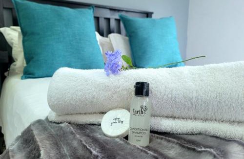 Beacon Bay Apartamento | Suite 11- Deja' Blu Bed and Breakfast- East London