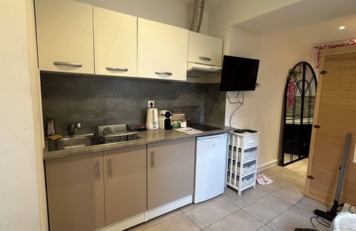 Esbly Casa | Suite 110 : Jacuzzi & Sauna Privatisé Avec Suite