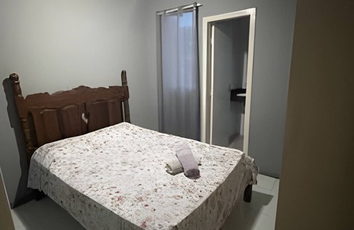 Cachoeirinha Apartamento | Suite 2 · Suíte Confortável 1 Casal+2 Solteiro+1 Auxiliar II