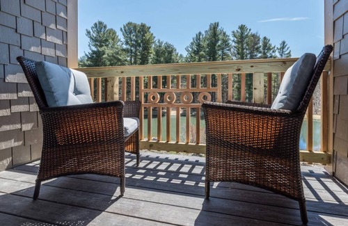 Glendale Casa | Suite 2 - Quiet and private accommodations in a country setting.