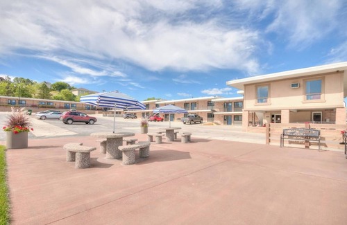 Rapid City Apartamento | Suite 309 - Gorgeous Apartment | 0 Bed, 1 Bath