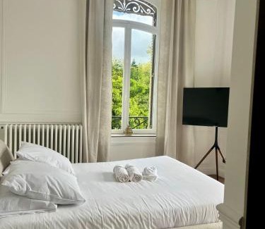 Charleville-Mezieres Apartamento | Suite Arche - Maison les Arcades au pied de la Gare de Charleville-Mézières