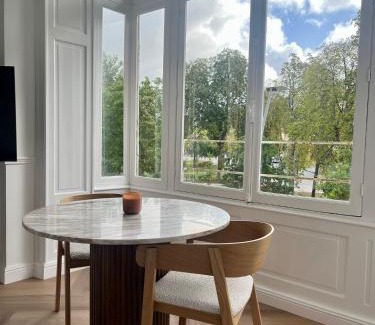 Charleville-Mezieres Apartamento | Suite Arche - Maison les Arcades au pied de la Gare de Charleville-Mézières