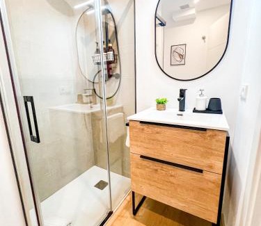 Distrito Oeste Apartamento | Suite Ateneo & Playa - Gijón