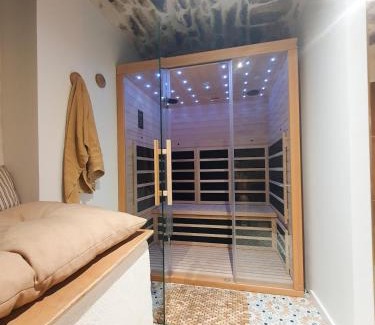 Etoile-sur-Rhone Apartamento | Suite avec jacuzzi et sauna