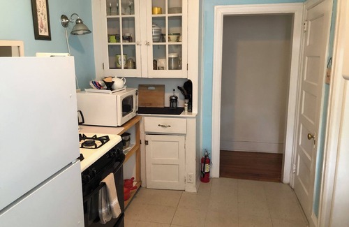 Bryn Mawr Apartamento | Suite B - ¡Tu hogar lejos de casa!