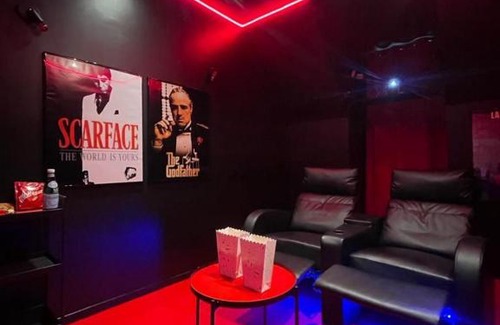 Melun Casa | Suite cinéma et jacuzzi privé
