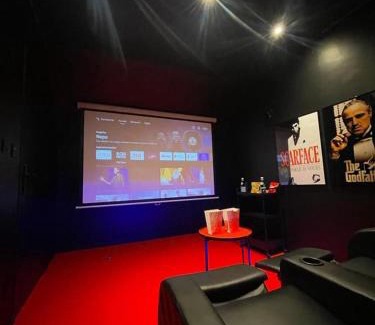 Melun Casa | Suite cinéma et jacuzzi privé