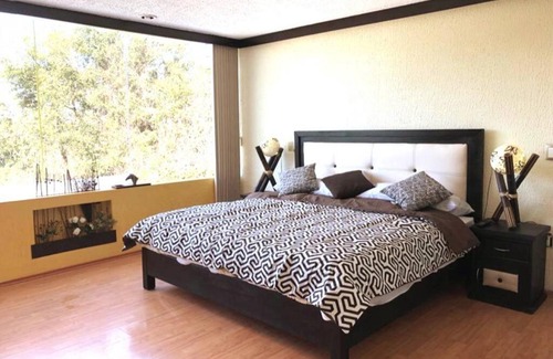Lomas de Guadalupe Casa | Suite con Vistas Panoramicas Verdes, Santa Fe