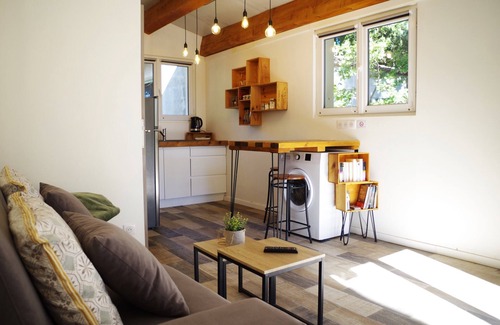 Suze-la-Rousse Apartamento | Estudio-Baño Privado-Vista al campo