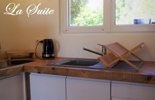 Suze-la-Rousse Apartamento | Estudio-Baño Privado-Vista al campo