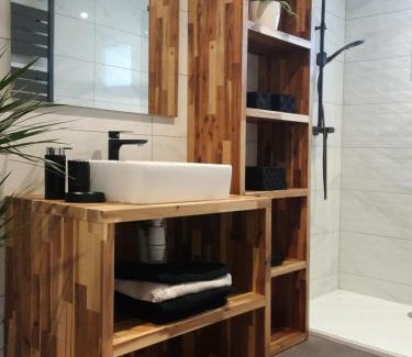Saint-Medard-en-Jalles Casa | Suite de luxe avec Spa