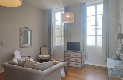 La Redorte Apartamento | Suite de Rêve au Château avec Bain Caché - Accès Bassin de Nage - Clim