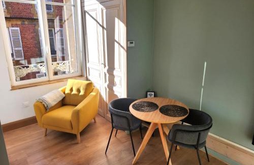 Charleville-Mezieres Apartamento | Suite Delvincourt - Rue Calme dans centre - Parking gratuit à proximité
