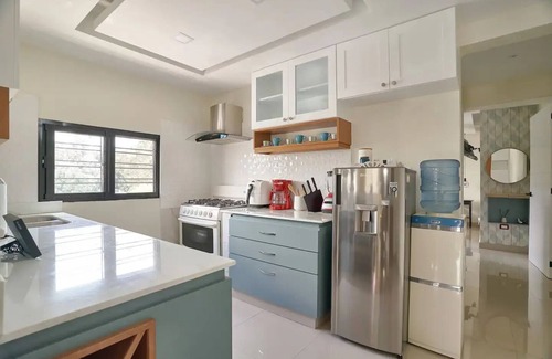 Altos de Arroyo Hondo Apartamento | Suite. Private jacuzzi, near us embassy