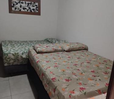Centro Comercial Apartamento | Suite dupla na praia do pereque em Ilhabela
