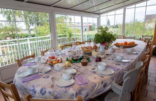 Saint-Benoit-sur-Loire Cama Y Desayuno | Suite familiale confortable avec WiFi à Saint-Benoît-sur-Loire, animaux admis - FR-1-590-447