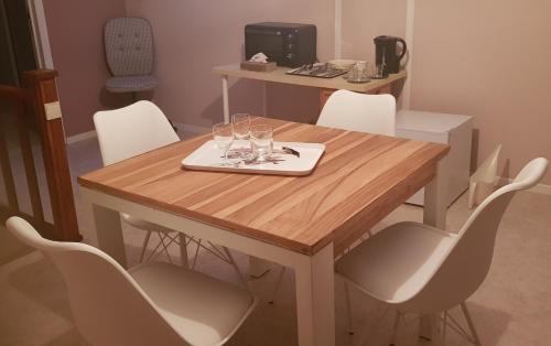 Wepion Casa | Suite familiale avec 2 Chambres dans une villa - quartier vert et boisé - 5 kms de Namur