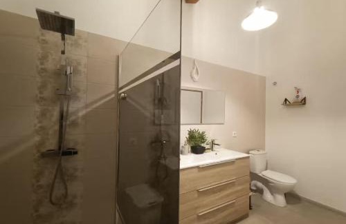 Saint-Andre-de-Roquelongue Casa | Suite parentale avec terrasse solarium