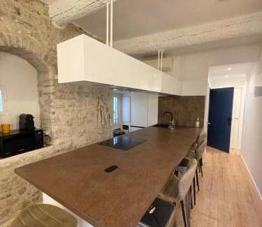 Old Town Apartamento | Suite Fusion - charme de l'ancien et confort moderne - Vieux Nice - 2 chambres - wifi - 5 min des plages - 30 min de Cannes et Monaco