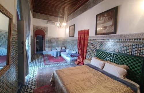 Talaa Cama Y Desayuno | Suite in a 19 century palace in the heart of Medina