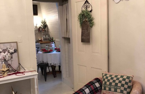 Elsah Apartamento | Suite Jane - apartamento privado completo de 2 dormitorios en pueblo histórico