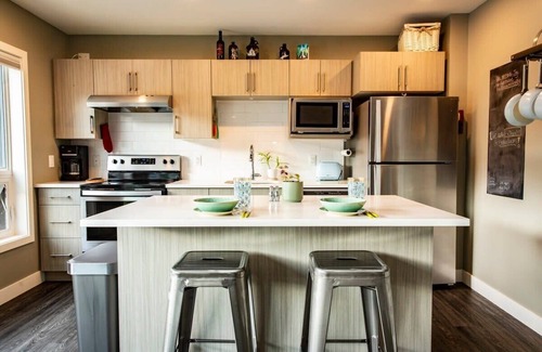 Revelstoke Condominio | Suite Lines Revy - One Bedroom Near RMR