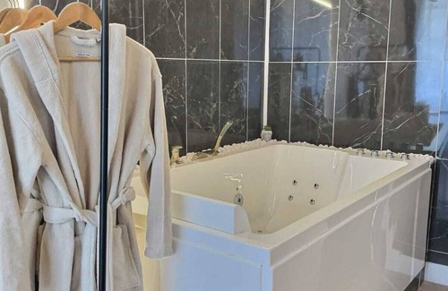 Arpajon Apartamento | Suite Love - Jacouzzi - Table de Massage